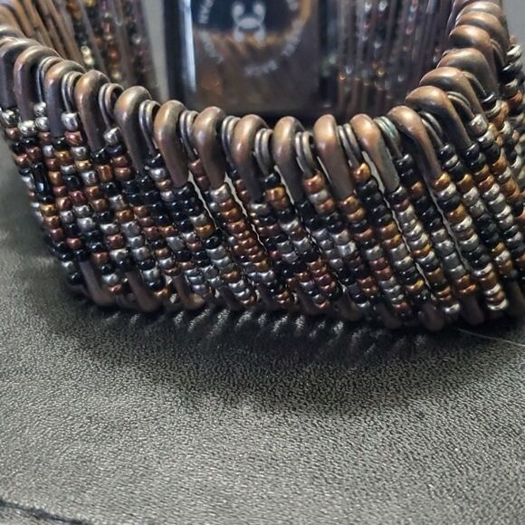 *Sale* Safety pin beaded watch - Picture 4 of 10